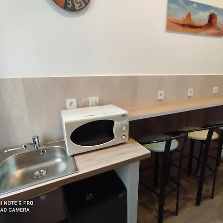 Lyonnais Hostel