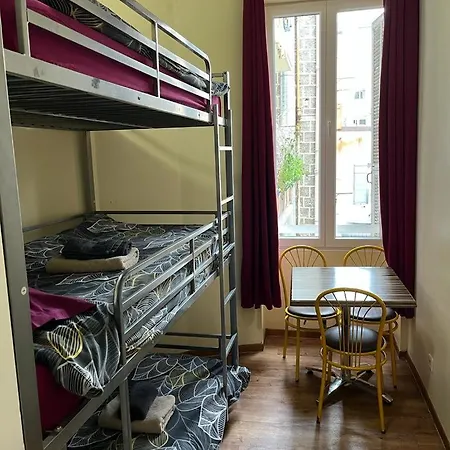 Lyonnais Hostel